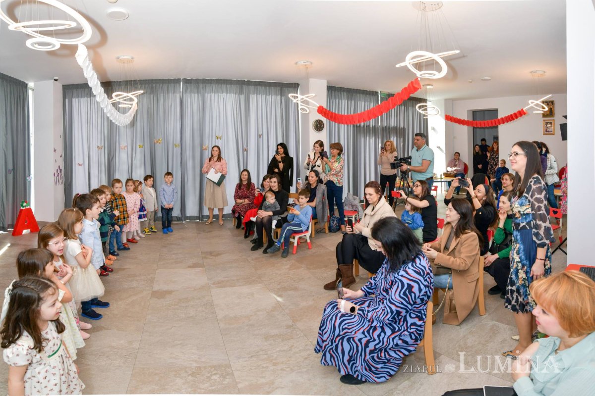 Serbare dedicată mamelor la Grădinița Patriarhiei Române 246696