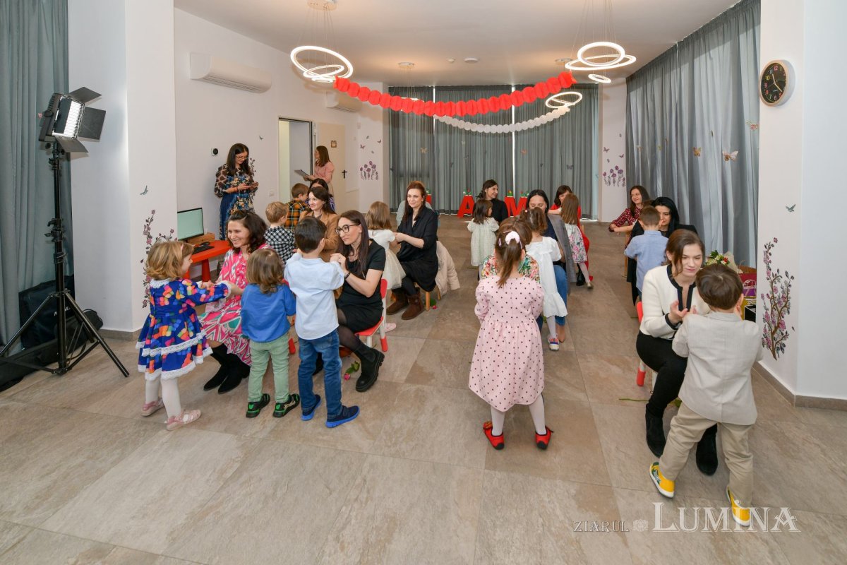 Serbare dedicată mamelor la Grădinița Patriarhiei Române 246704