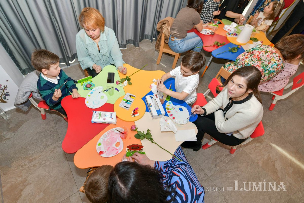 Serbare dedicată mamelor la Grădinița Patriarhiei Române 246708