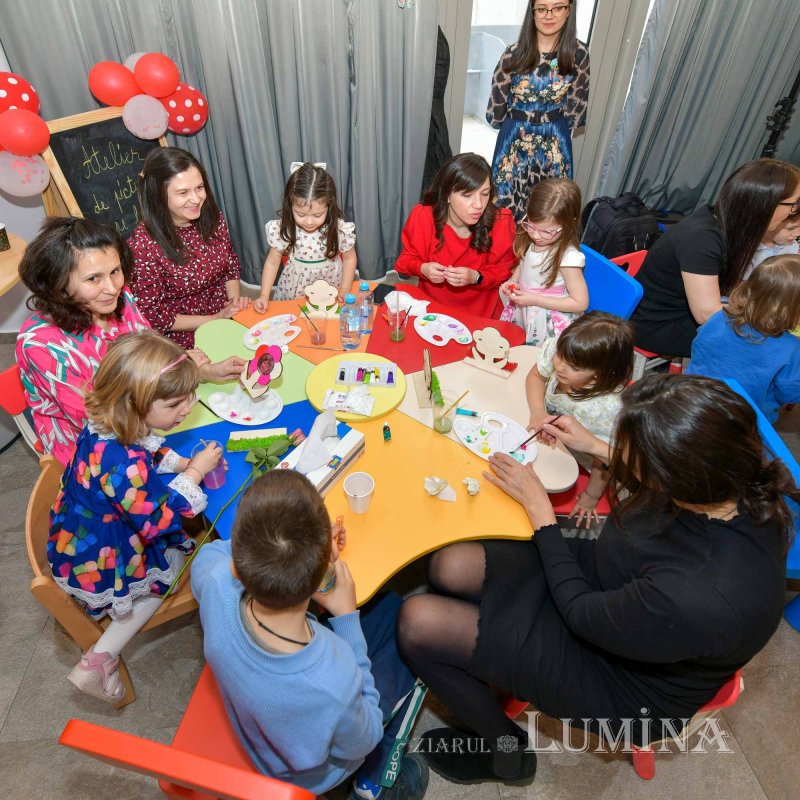 Serbare dedicată mamelor la Grădinița Patriarhiei Române 246709