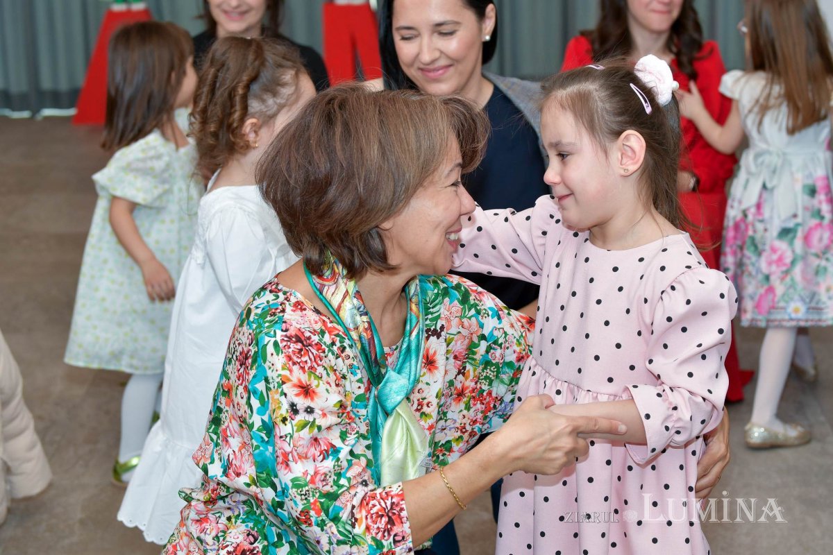 Serbare dedicată mamelor la Grădinița Patriarhiei Române 246718