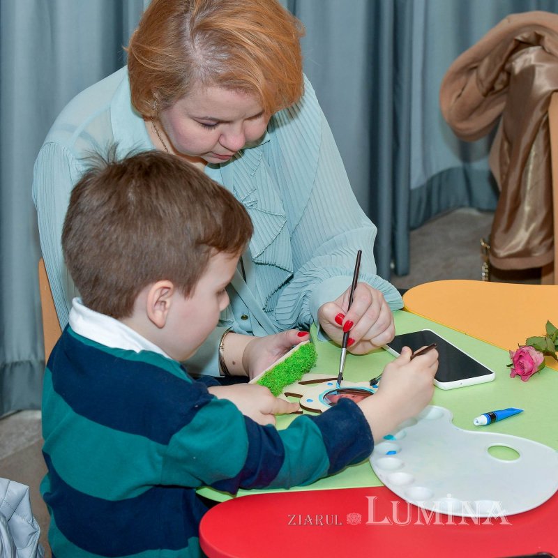 Serbare dedicată mamelor la Grădinița Patriarhiei Române 246726