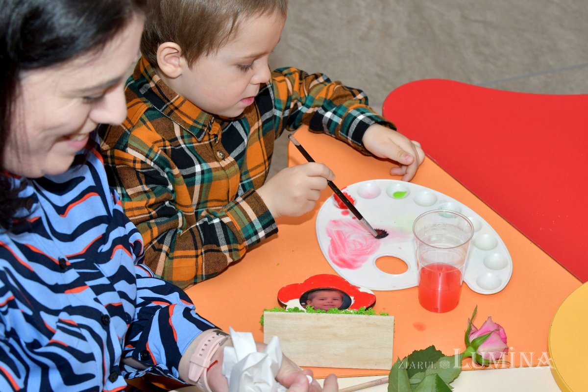 Serbare dedicată mamelor la Grădinița Patriarhiei Române 246729