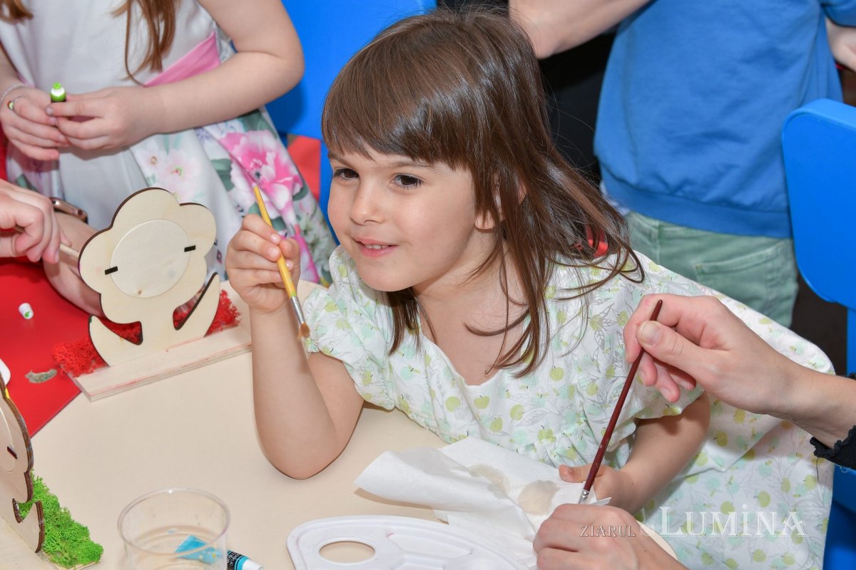 Serbare dedicată mamelor la Grădinița Patriarhiei Române 246733