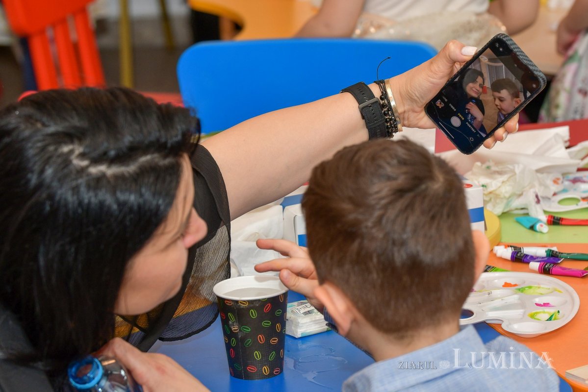 Serbare dedicată mamelor la Grădinița Patriarhiei Române 246734