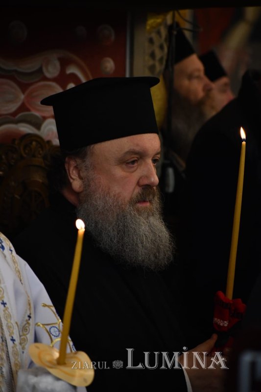 Mama Preasfințitului Părinte Timotei Prahoveanul a fost înmormântată în satul natal 247275