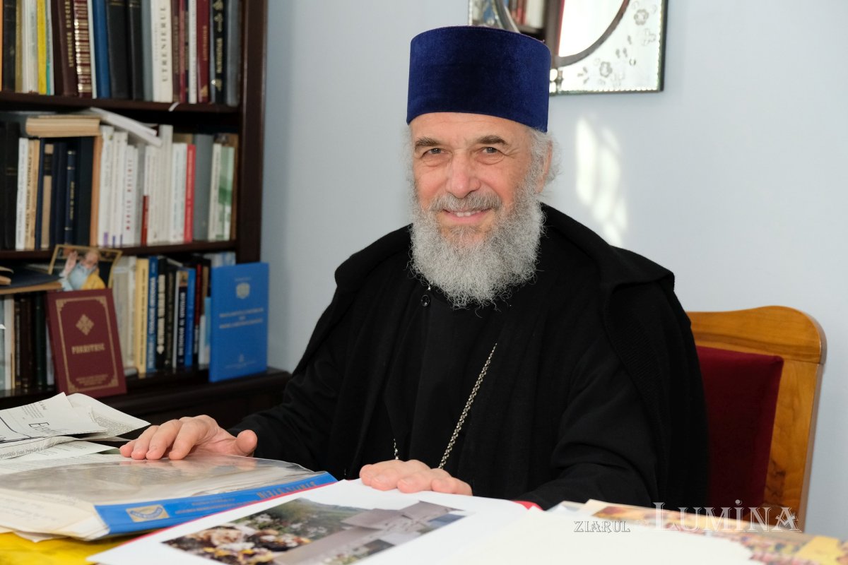 „Când cobori între oameni, urci!” 247420