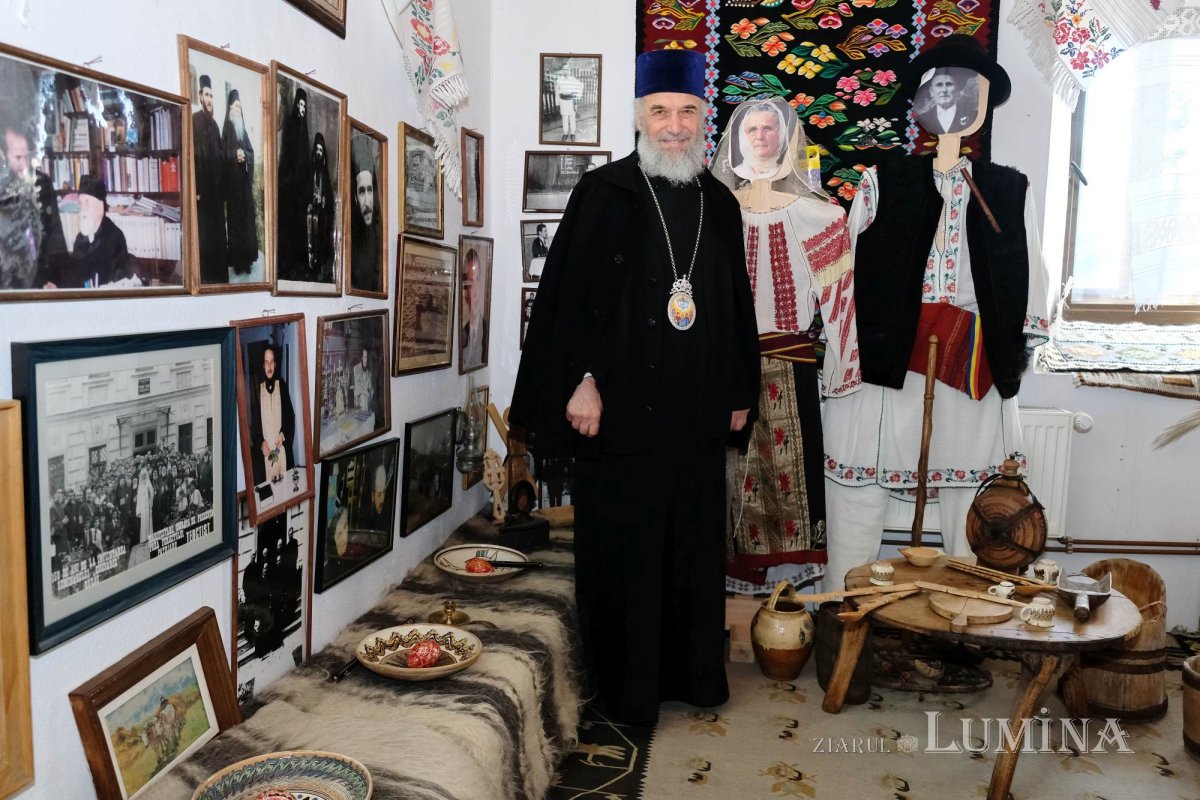 „Când cobori între oameni, urci!” 247421