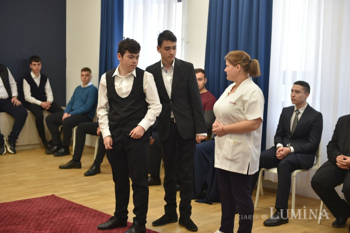 Curs de prim ajutor la Seminarul Teologic din București 247736