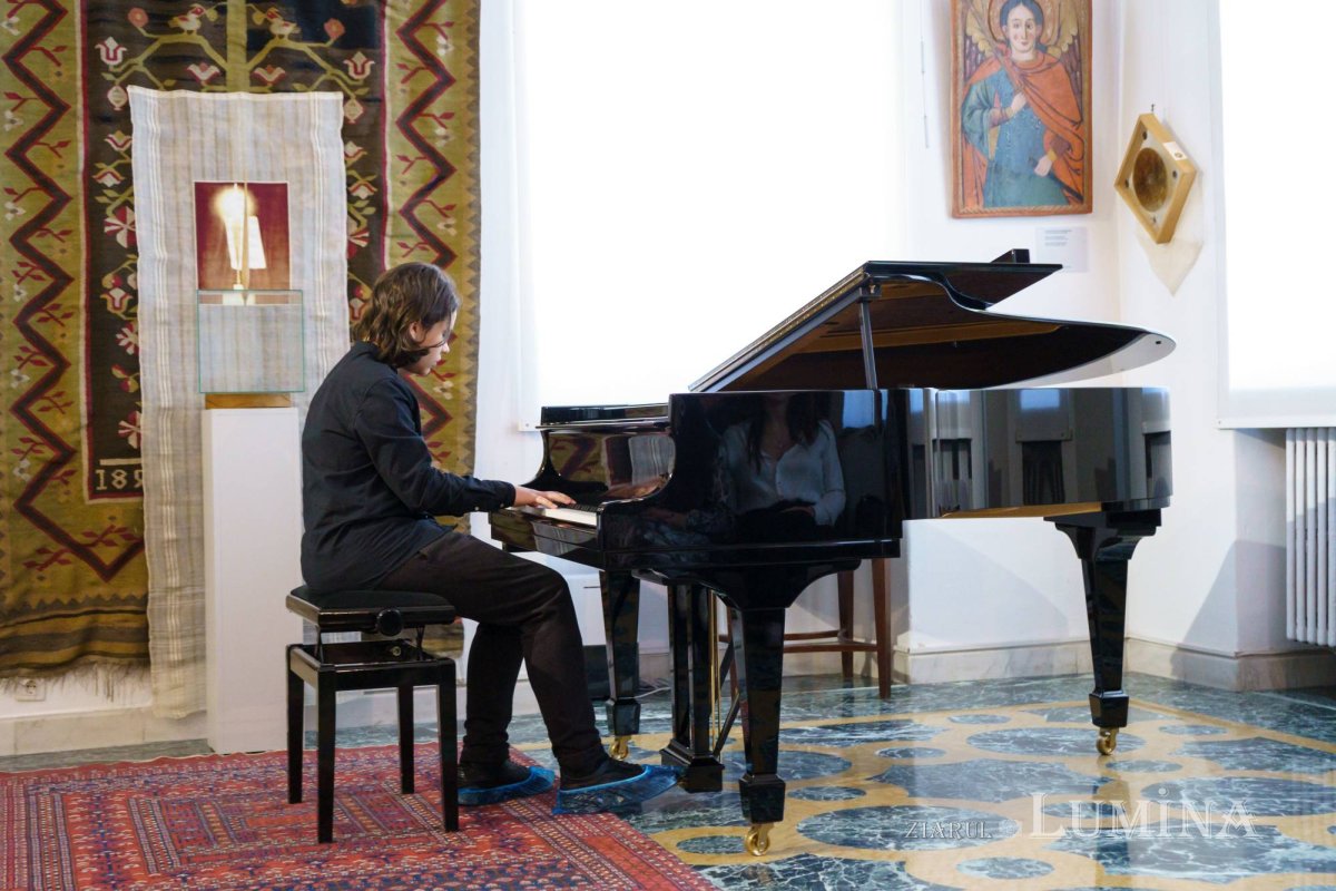 Brâncuși, omagiat prin pictură și muzică la Palatele Brâncovenești 247769