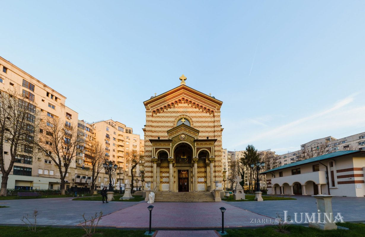 Episcopul Hușilor a conferențiat la Biserica Domnița Bălașa din Capitală 248016