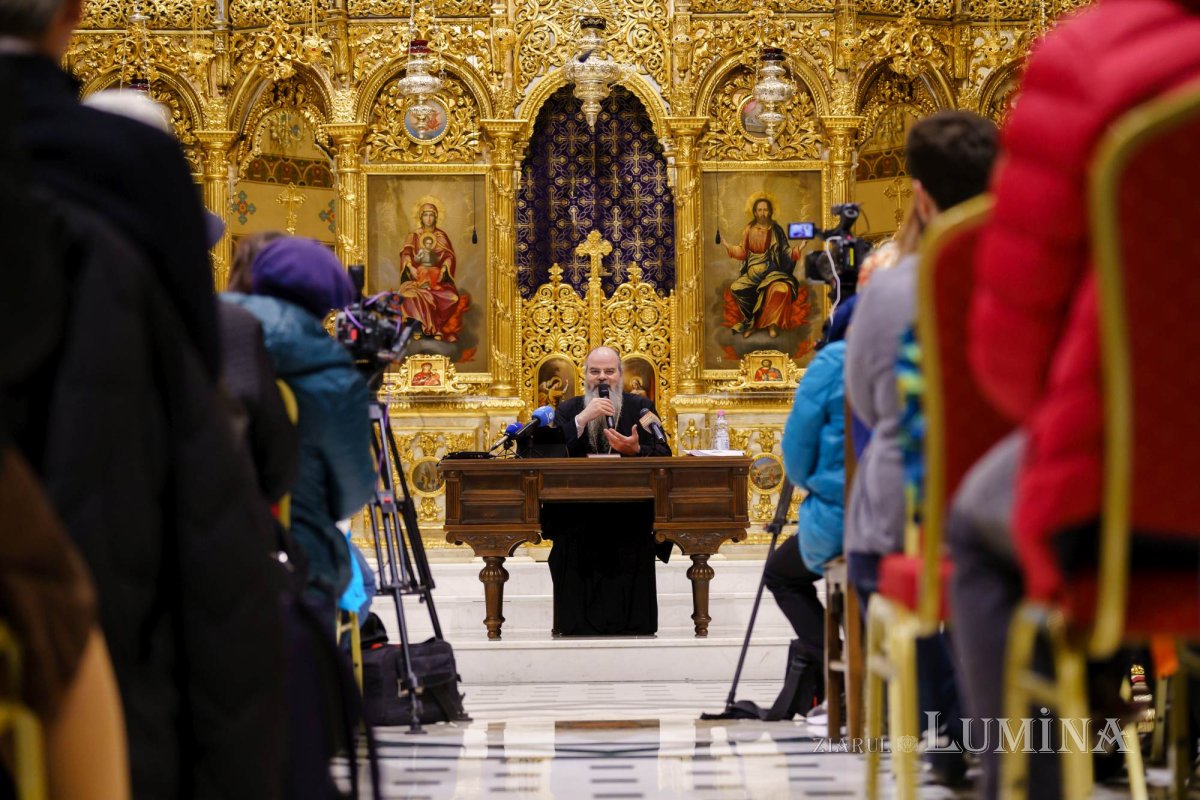 Episcopul Hușilor a conferențiat la Biserica Domnița Bălașa din Capitală 248051