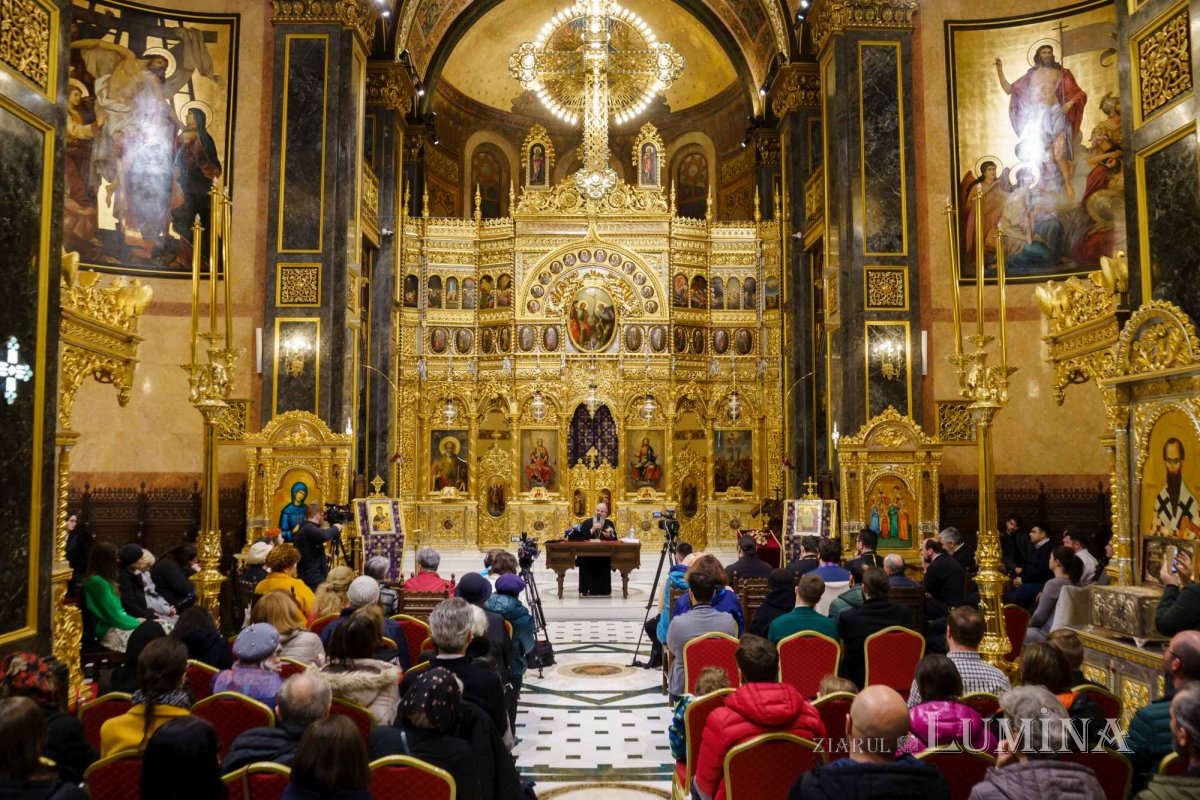 Episcopul Hușilor a conferențiat la Biserica Domnița Bălașa din Capitală 248052