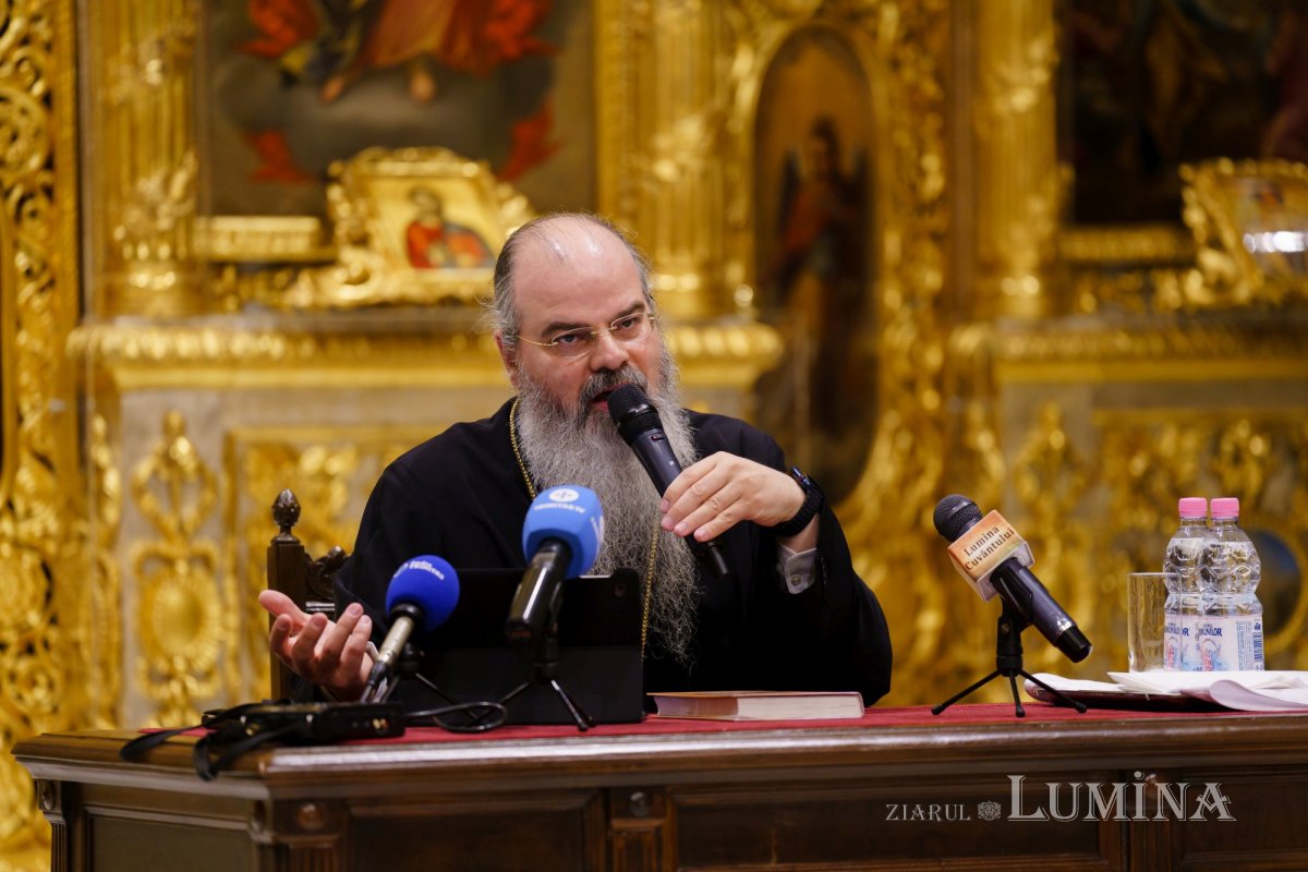 Episcopul Hușilor a conferențiat la Biserica Domnița Bălașa din Capitală 248063