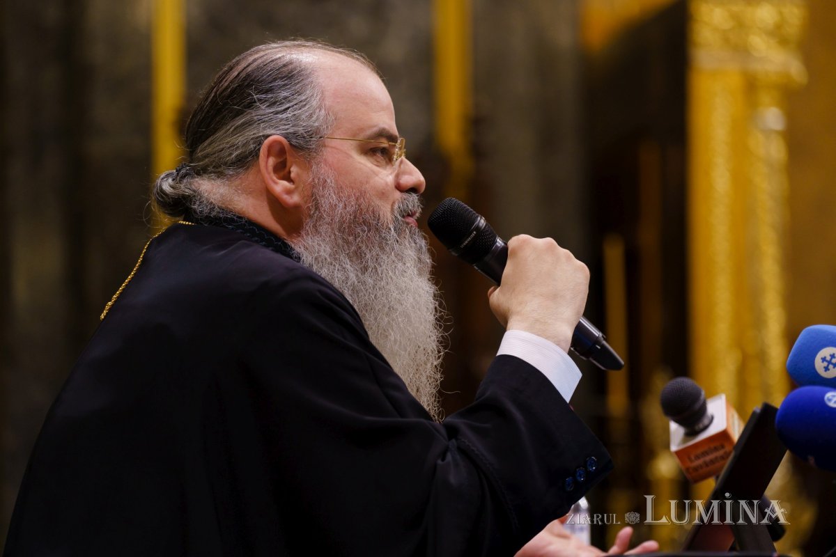 Episcopul Hușilor a conferențiat la Biserica Domnița Bălașa din Capitală 248073