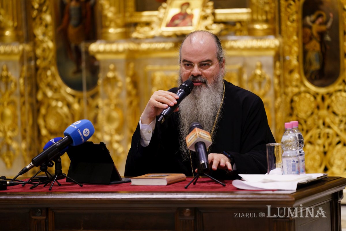 Episcopul Hușilor a conferențiat la Biserica Domnița Bălașa din Capitală 248076