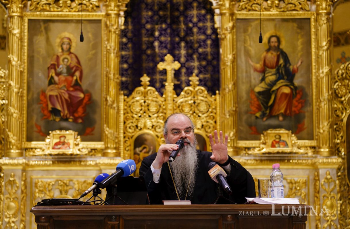 Episcopul Hușilor a conferențiat la Biserica Domnița Bălașa din Capitală 248081