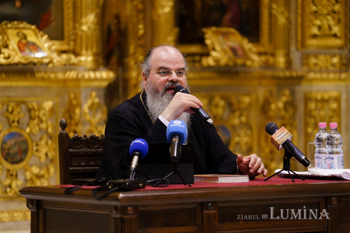 Episcopul Hușilor a conferențiat la Biserica Domnița Bălașa din Capitală 248087