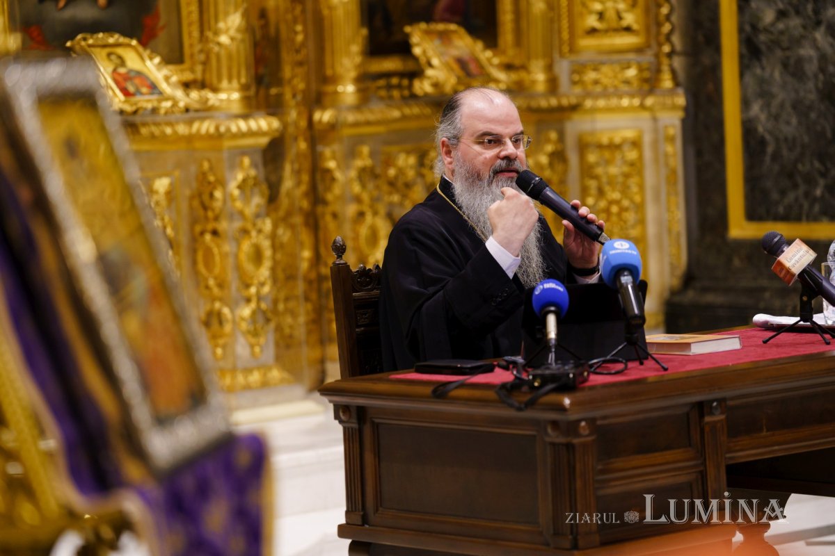 Episcopul Hușilor a conferențiat la Biserica Domnița Bălașa din Capitală 248089