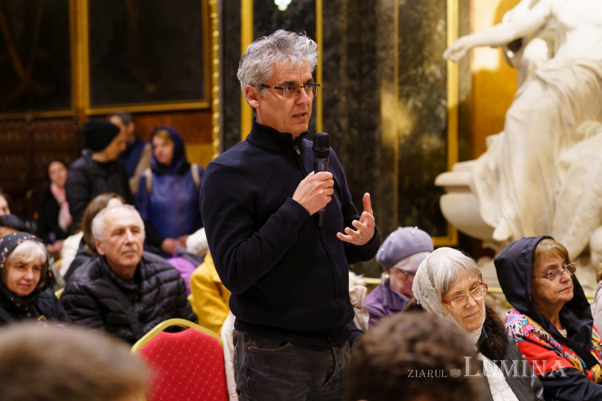 Episcopul Hușilor a conferențiat la Biserica Domnița Bălașa din Capitală 248096