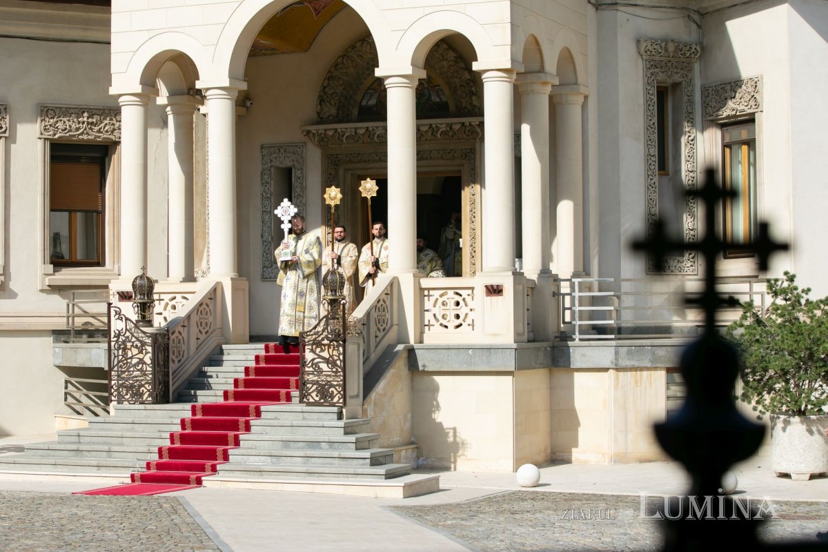 „Întruparea Fiului veșnic al lui Dumnezeu este o lucrare a întregii Sfinte Treimi” 248178