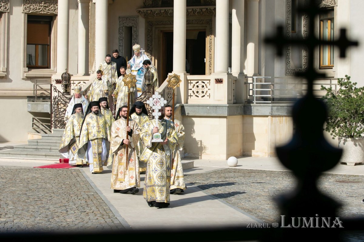 „Întruparea Fiului veșnic al lui Dumnezeu este o lucrare a întregii Sfinte Treimi” 248180