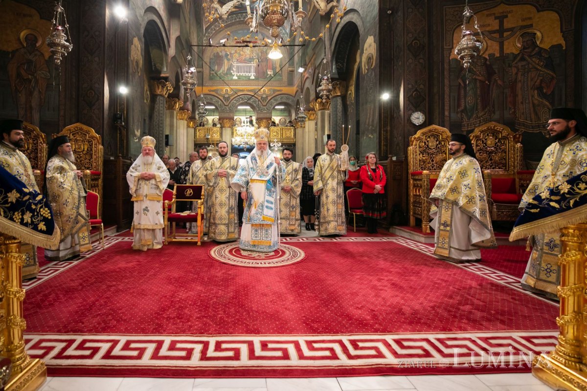 „Întruparea Fiului veșnic al lui Dumnezeu este o lucrare a întregii Sfinte Treimi” 248183