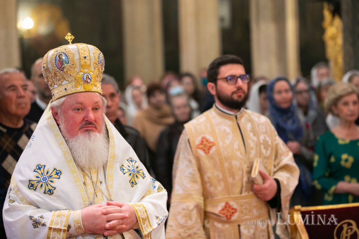 „Întruparea Fiului veșnic al lui Dumnezeu este o lucrare a întregii Sfinte Treimi” 248186