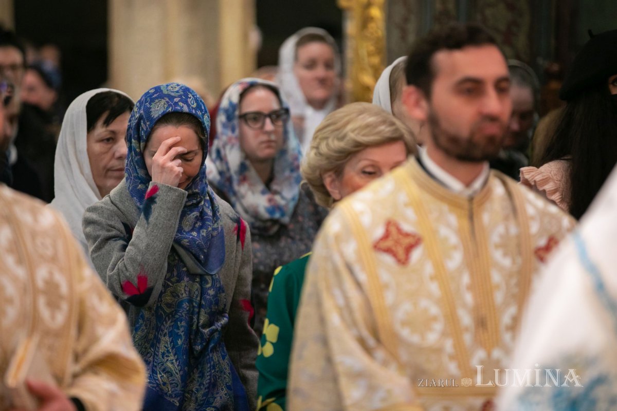 „Întruparea Fiului veșnic al lui Dumnezeu este o lucrare a întregii Sfinte Treimi” 248191