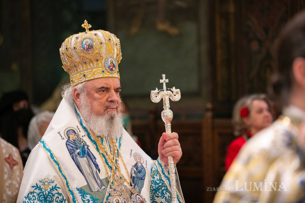 „Întruparea Fiului veșnic al lui Dumnezeu este o lucrare a întregii Sfinte Treimi” 248192