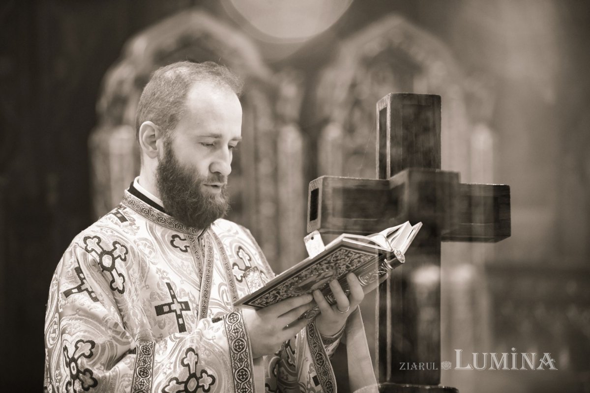 „Întruparea Fiului veșnic al lui Dumnezeu este o lucrare a întregii Sfinte Treimi” 248207