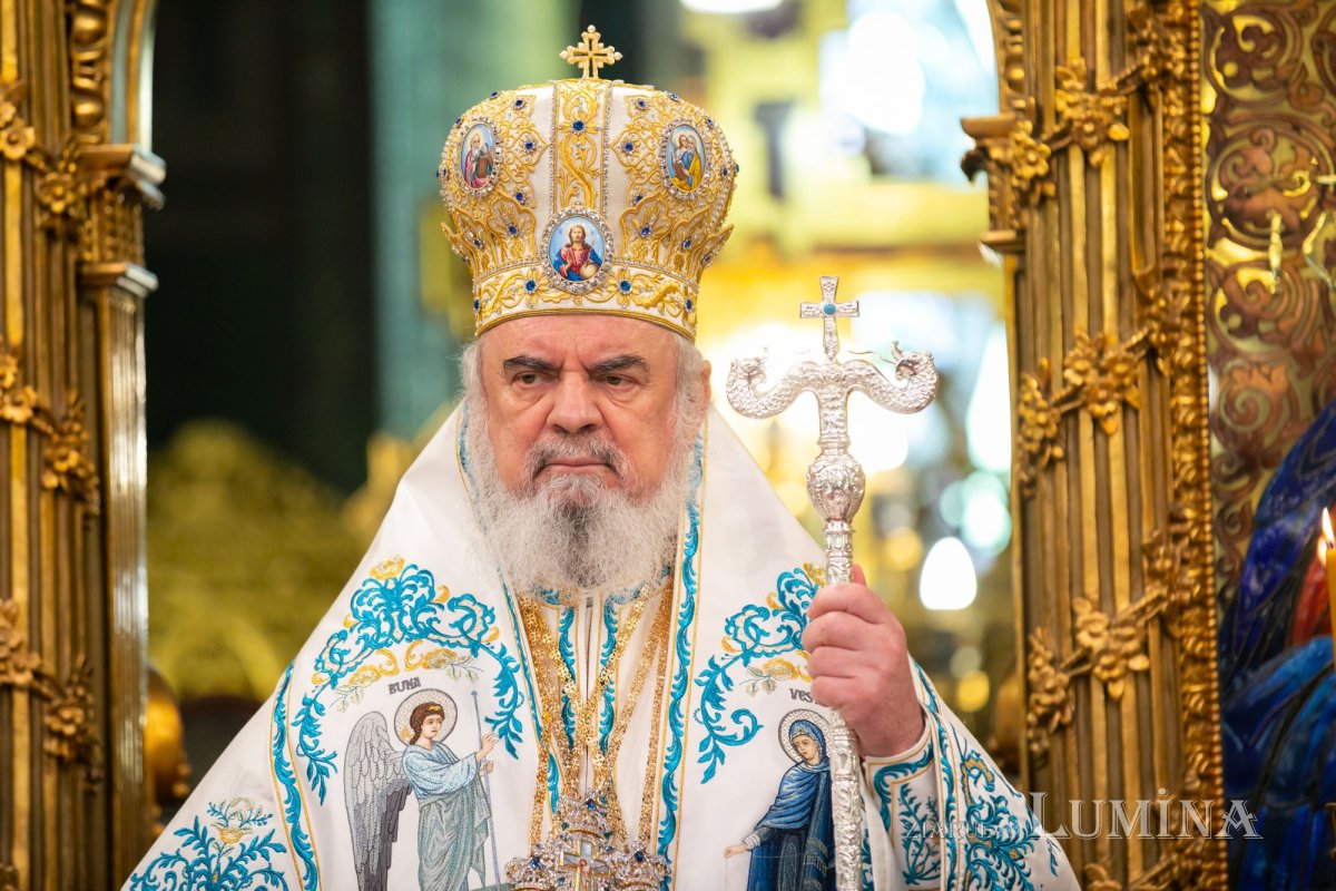 „Întruparea Fiului veșnic al lui Dumnezeu este o lucrare a întregii Sfinte Treimi” 248211