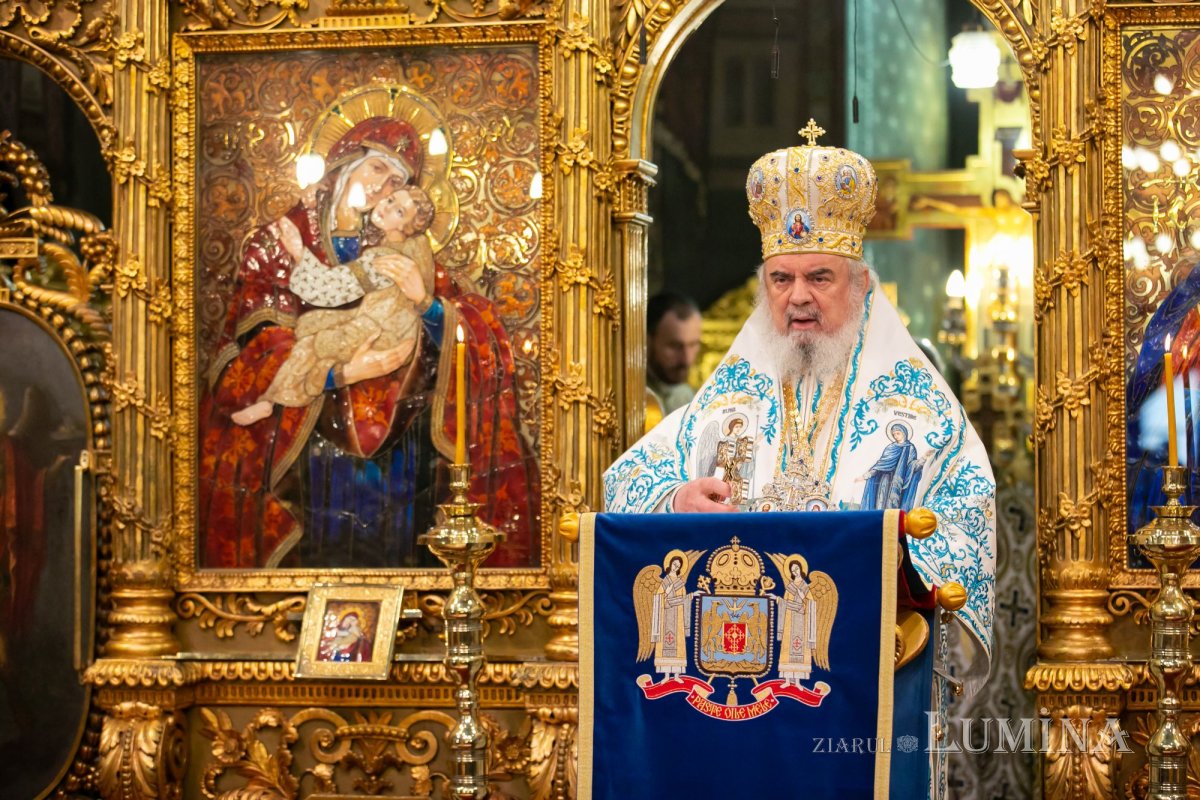 „Întruparea Fiului veșnic al lui Dumnezeu este o lucrare a întregii Sfinte Treimi” 248214