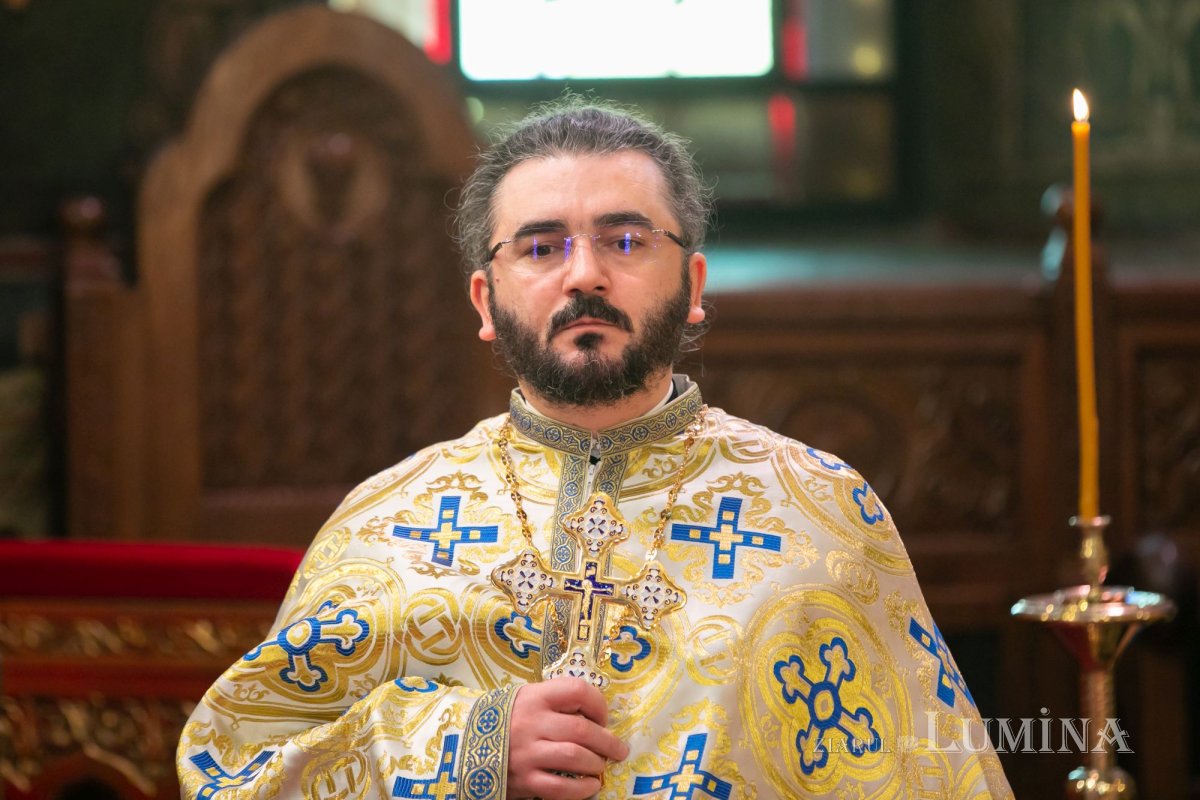 „Întruparea Fiului veșnic al lui Dumnezeu este o lucrare a întregii Sfinte Treimi” 248220