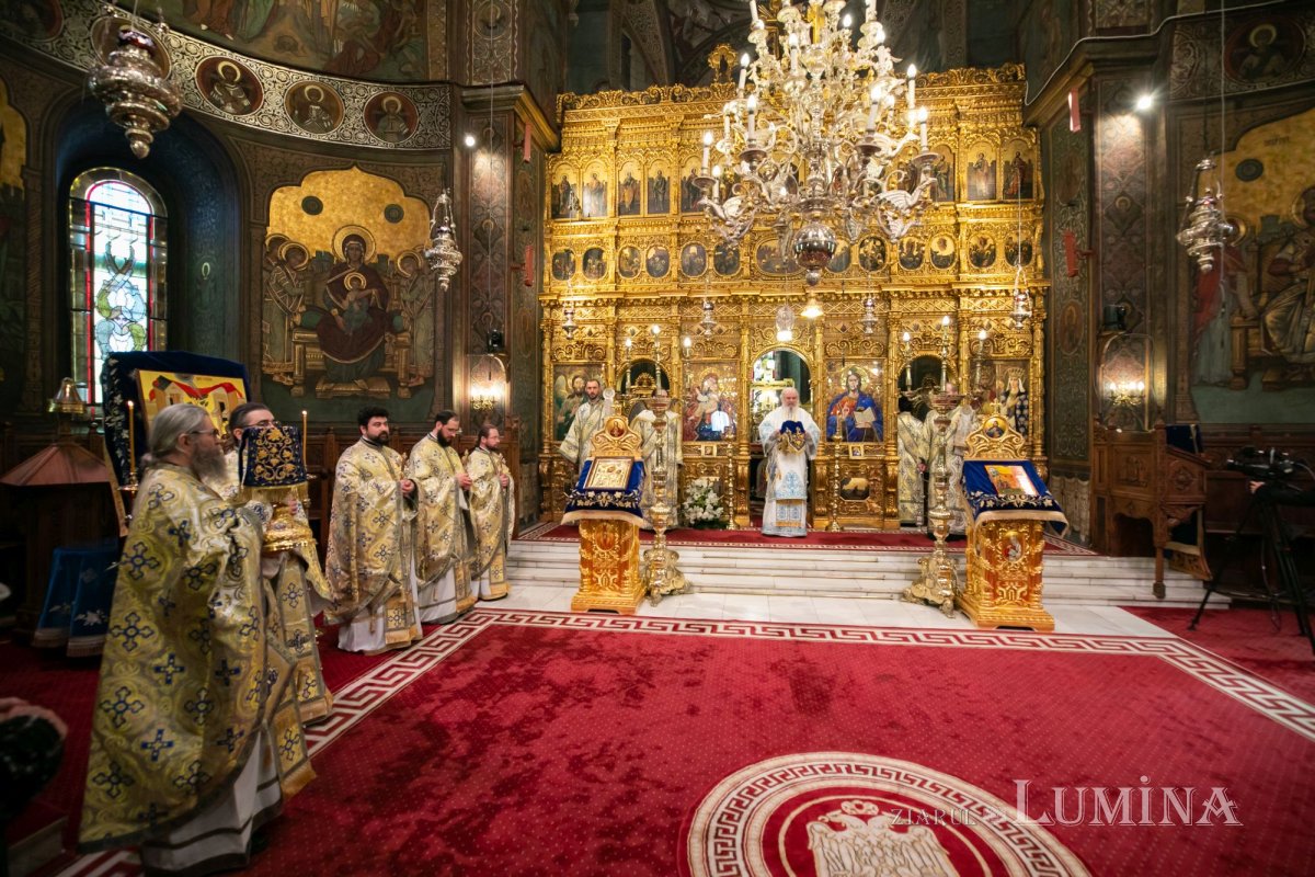 „Întruparea Fiului veșnic al lui Dumnezeu este o lucrare a întregii Sfinte Treimi” 248223