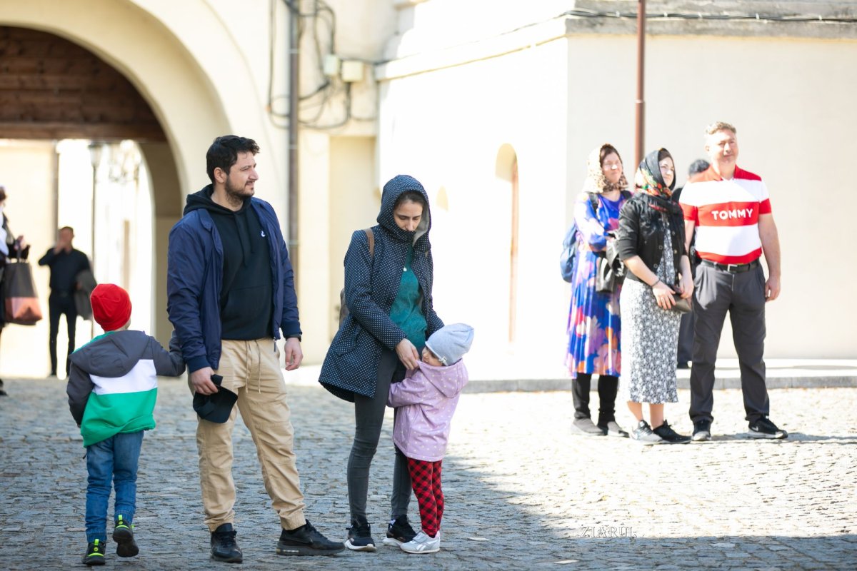 „Întruparea Fiului veșnic al lui Dumnezeu este o lucrare a întregii Sfinte Treimi” 248230