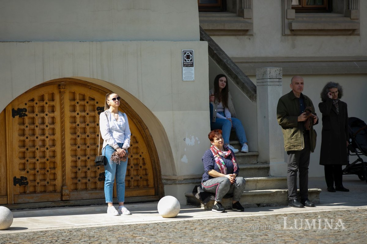 „Întruparea Fiului veșnic al lui Dumnezeu este o lucrare a întregii Sfinte Treimi” 248231