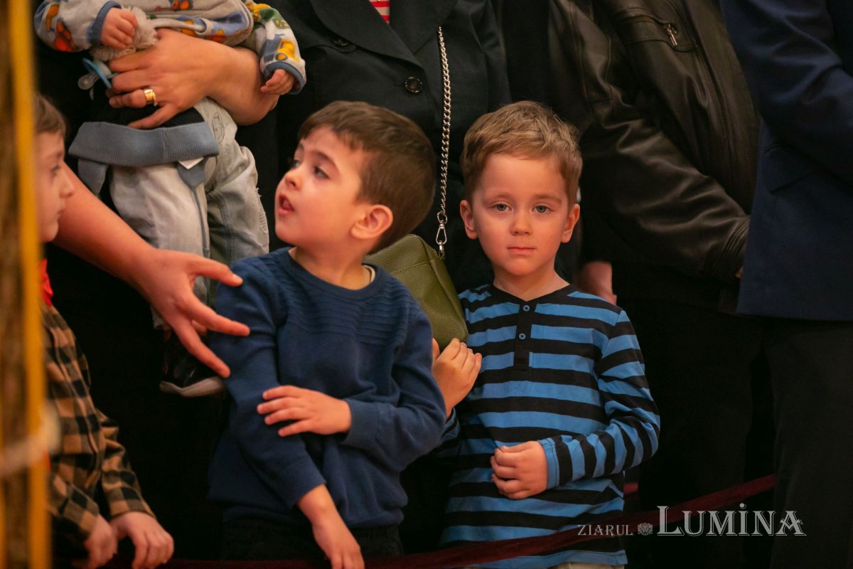 „Întruparea Fiului veșnic al lui Dumnezeu este o lucrare a întregii Sfinte Treimi” 248234