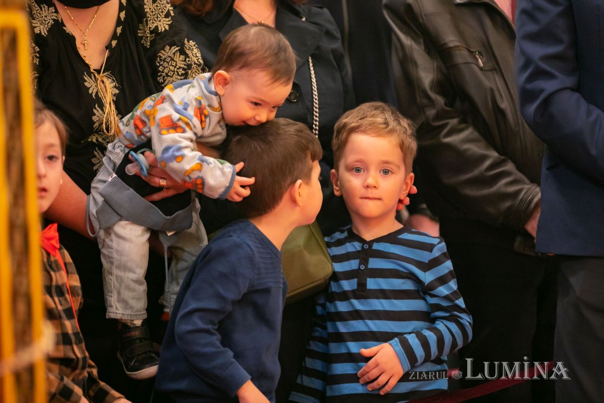 „Întruparea Fiului veșnic al lui Dumnezeu este o lucrare a întregii Sfinte Treimi” 248235