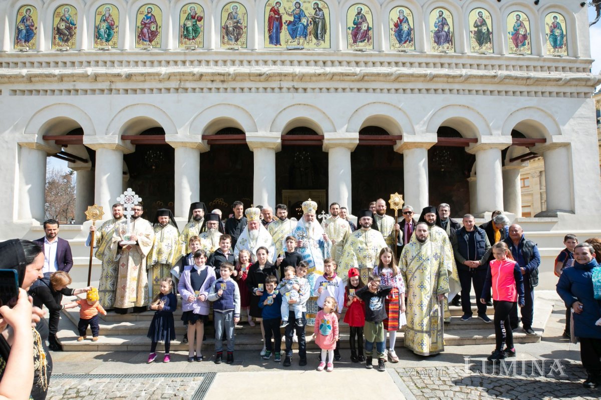 „Întruparea Fiului veșnic al lui Dumnezeu este o lucrare a întregii Sfinte Treimi” 248237