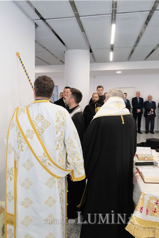 O nouă clădire redată frumuseții dintâi în Piața Romană  249154