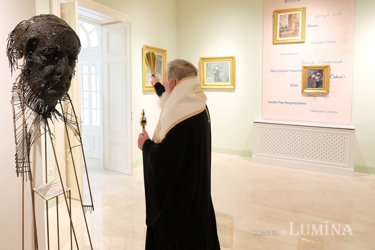 O nouă clădire redată frumuseții dintâi în Piața Romană  249156