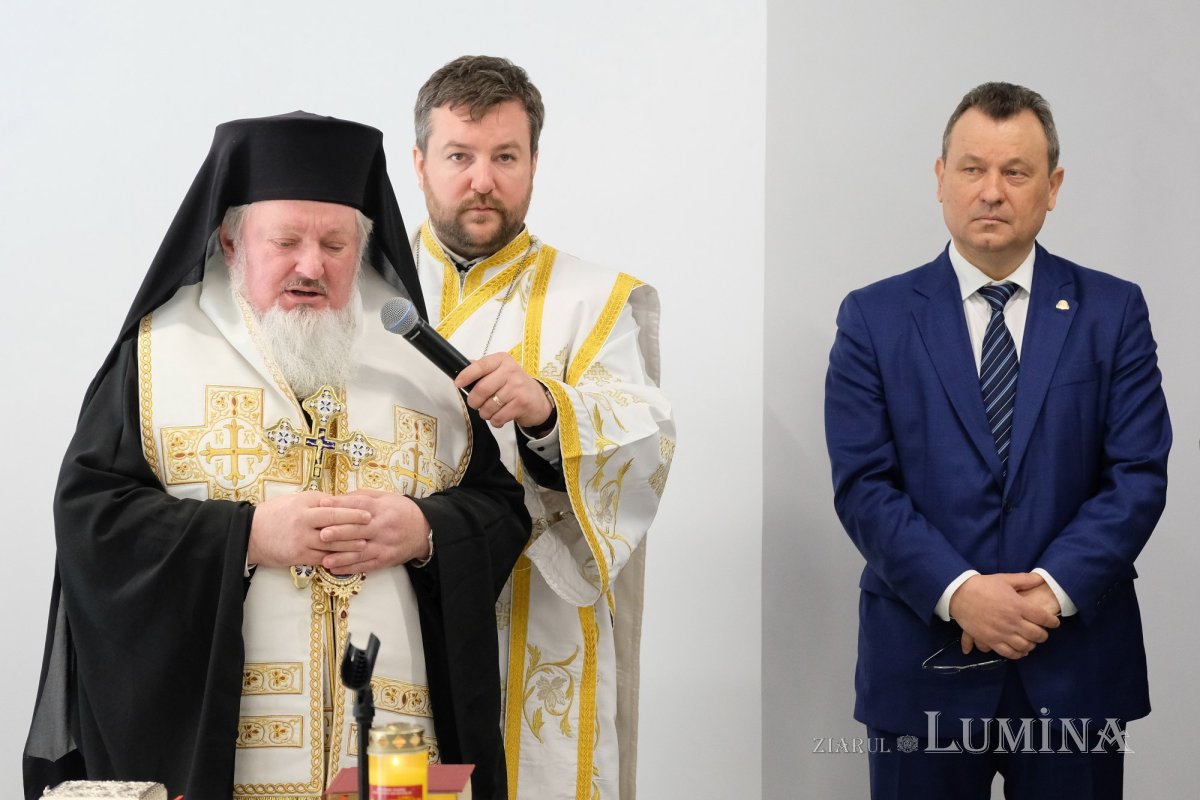 O nouă clădire redată frumuseții dintâi în Piața Romană  249159