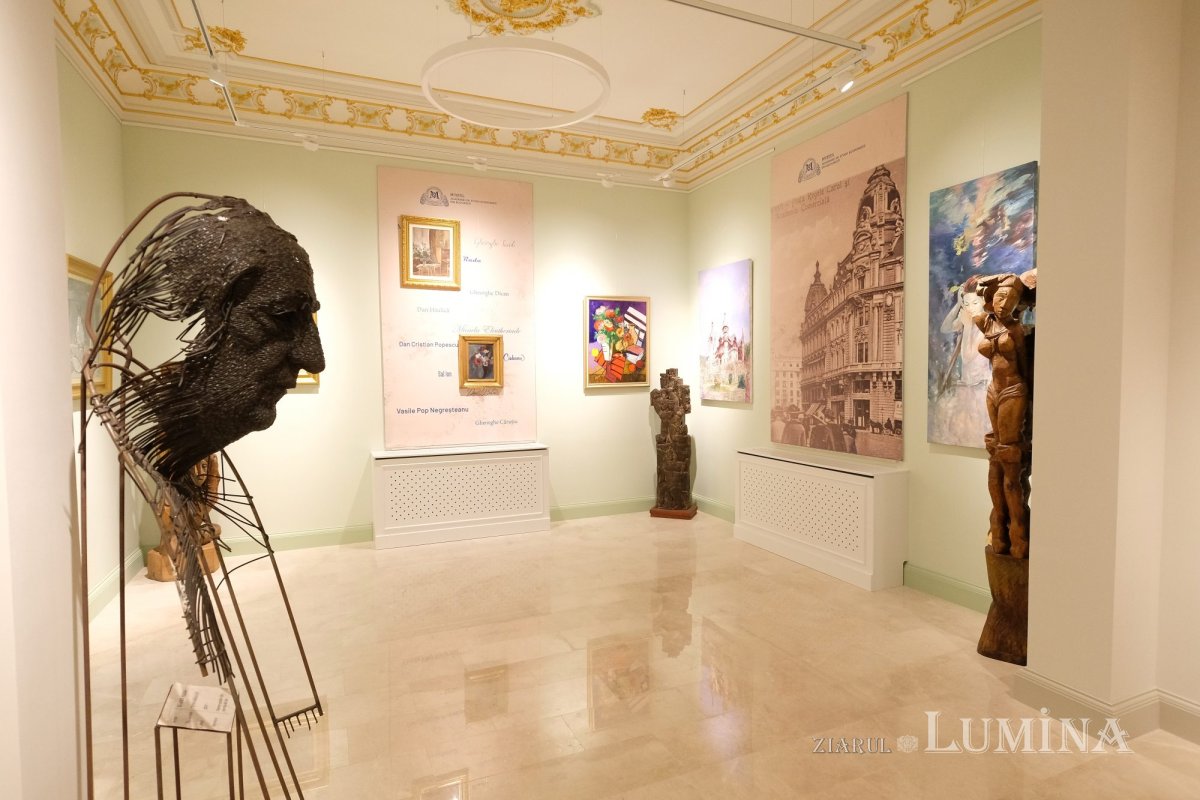 O nouă clădire redată frumuseții dintâi în Piața Romană  249170