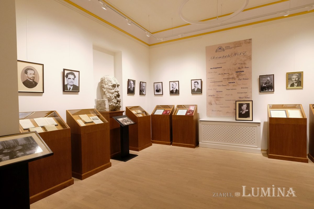 O nouă clădire redată frumuseții dintâi în Piața Romană  249173