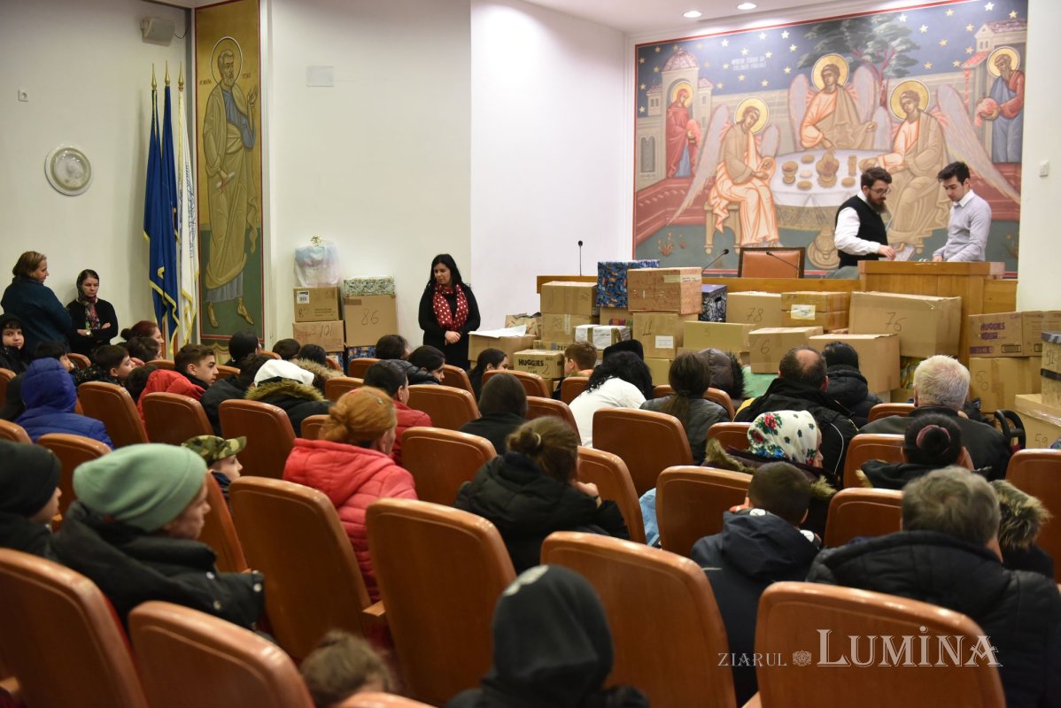 Proiectul „Îmbracă un copil de Paști”  în Protoieria Sector 3 Capitală 249304