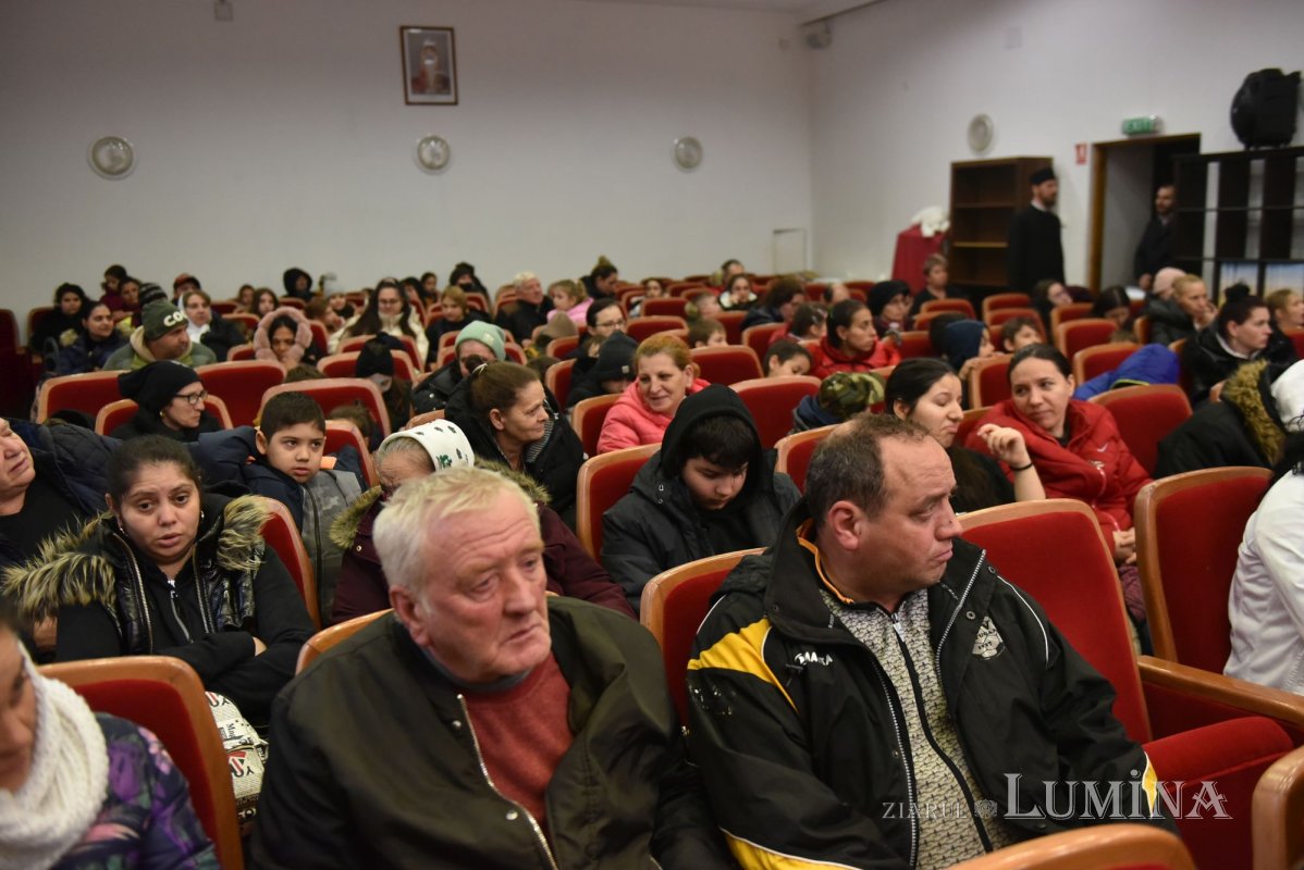 Proiectul „Îmbracă un copil de Paști”  în Protoieria Sector 3 Capitală 249307