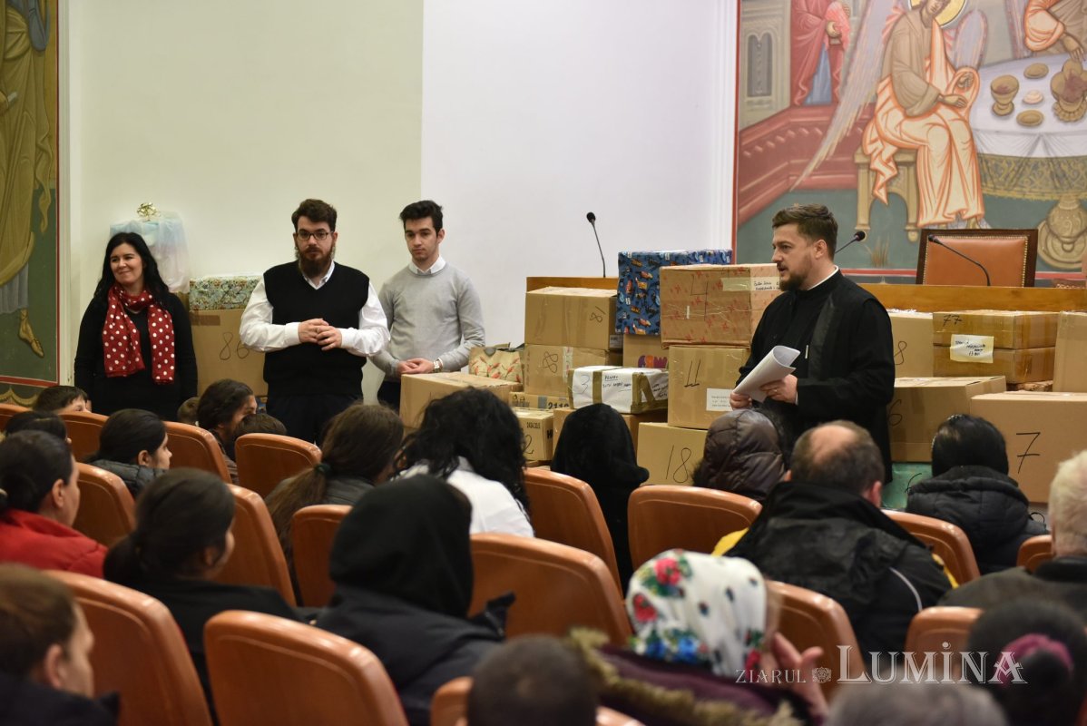 Proiectul „Îmbracă un copil de Paști”  în Protoieria Sector 3 Capitală 249309