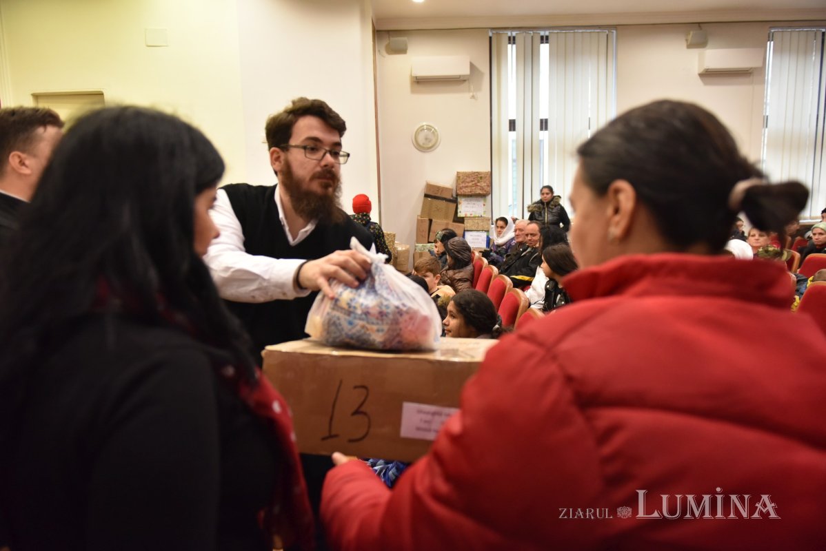 Proiectul „Îmbracă un copil de Paști”  în Protoieria Sector 3 Capitală 249312