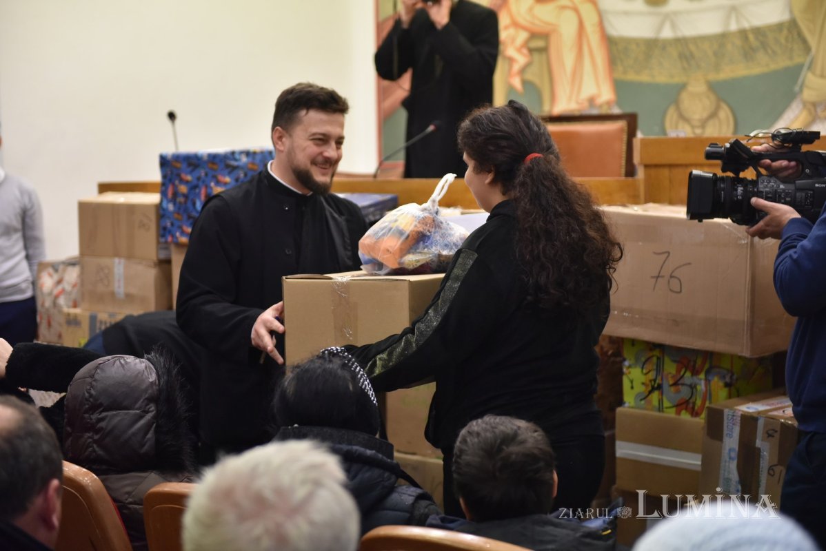 Proiectul „Îmbracă un copil de Paști”  în Protoieria Sector 3 Capitală 249316